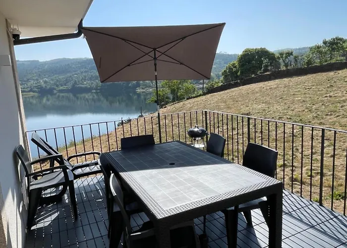 Casa Do Ferreiro T3 * Venda Nova (Villa Real)